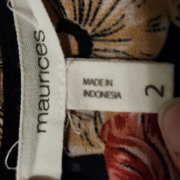 Maurices Plus Floral Top - Picture 3 of 8